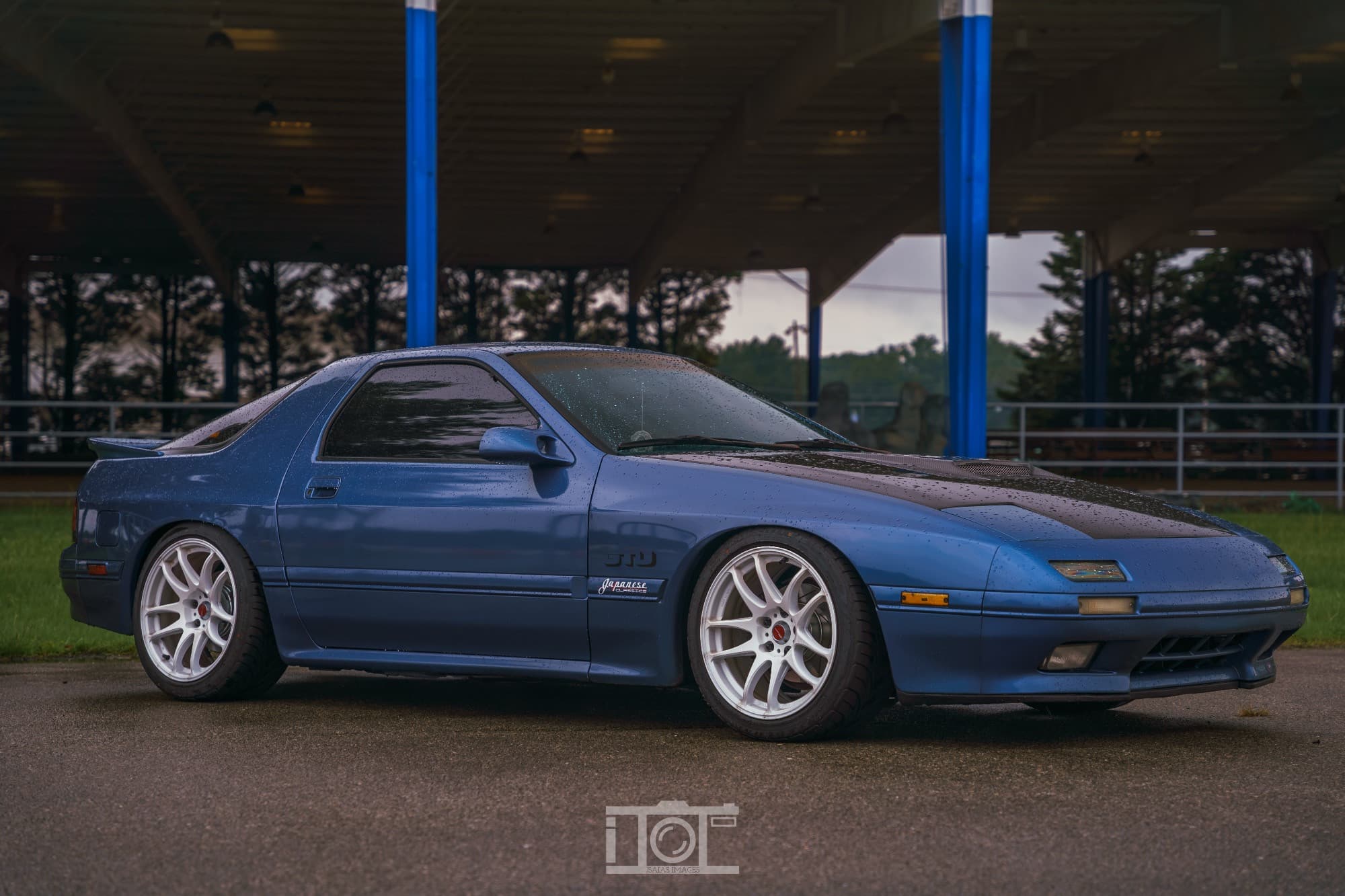 Mazda RX-7 on Federal SS595 tires
