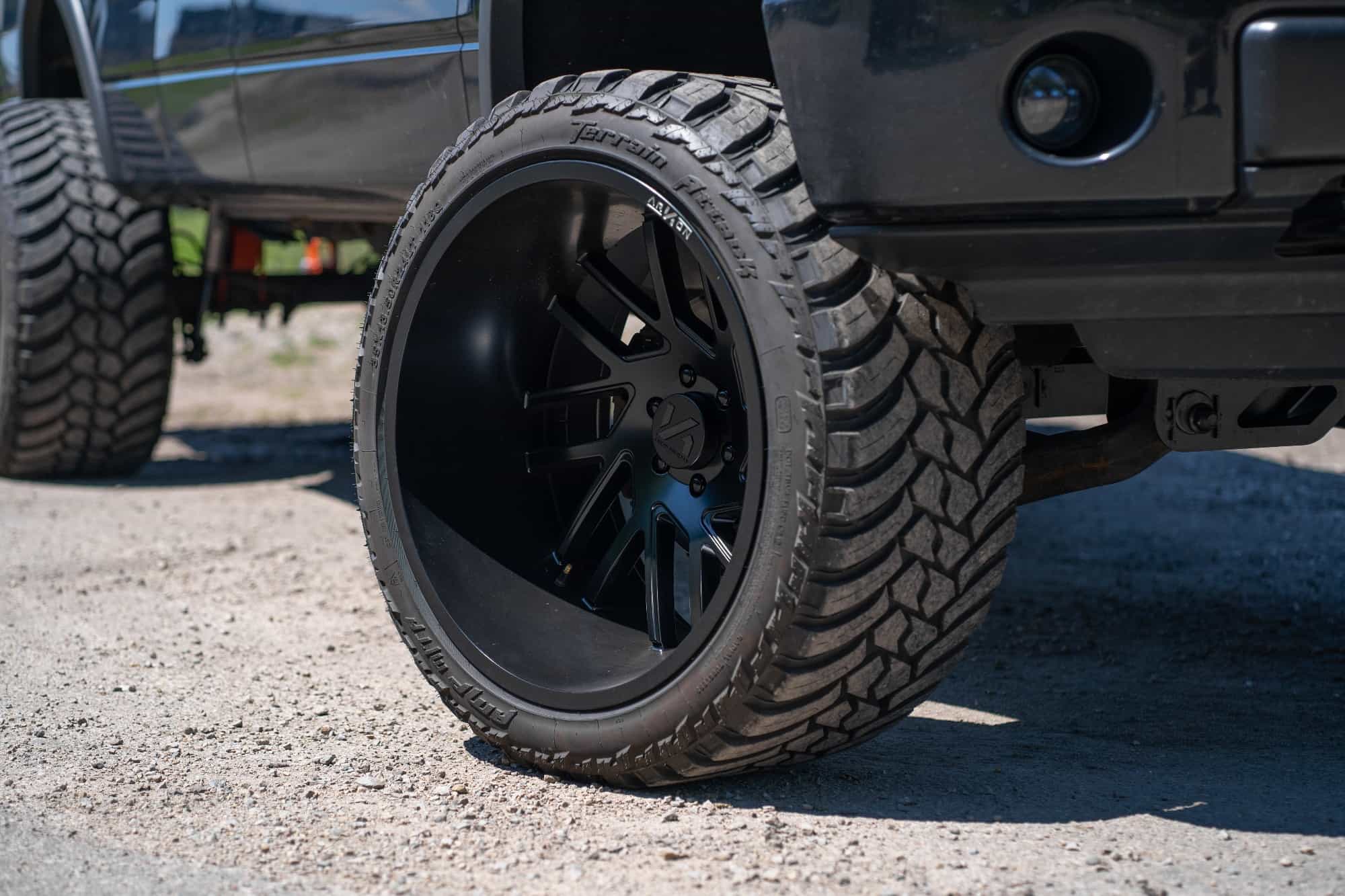 The ARKON Mandela in the Satin Black finish