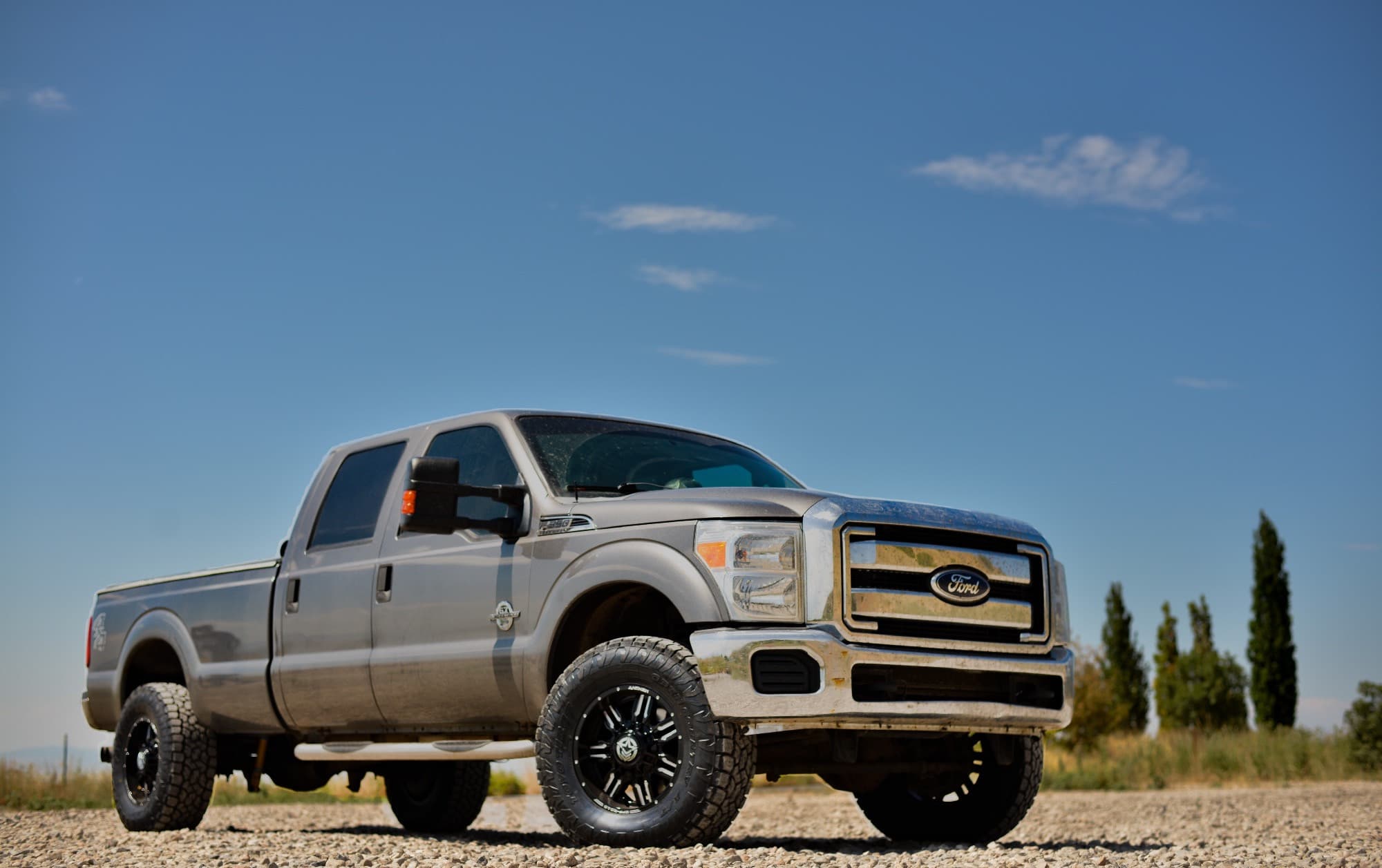 A Ford F-150 Super Duty running the Anthem Off-Road Equalizer